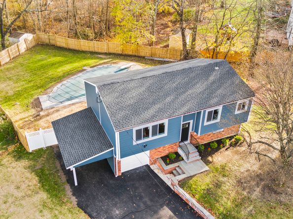 31 Sussex Place, Stamford CT 06905