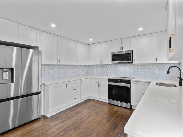 31 Sussex Place, Stamford CT 06905