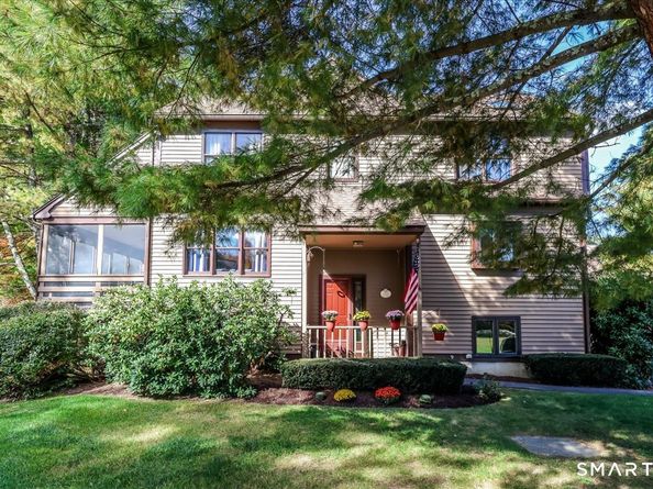 3 Rockview Circle 3, Monroe CT 06468
