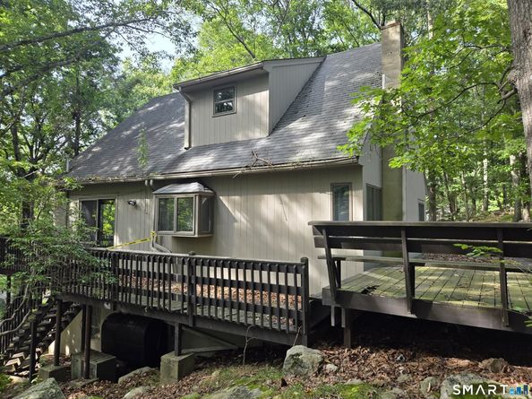 38 Ravenwood Drive, Weston CT 06883