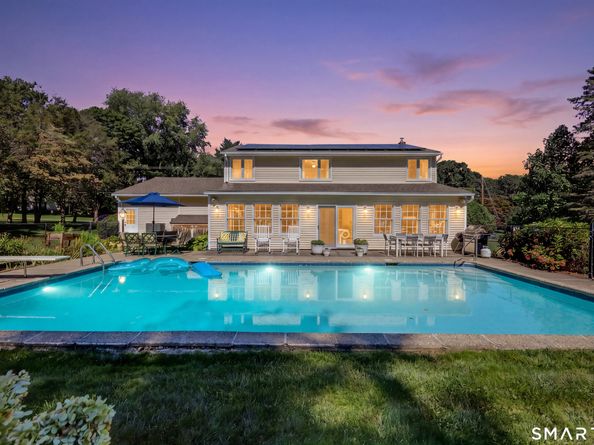 17 Huckleberry Drive S, Norwalk CT 06850