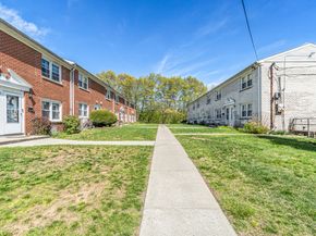 26 Karen Court A, Bridgeport CT 06606