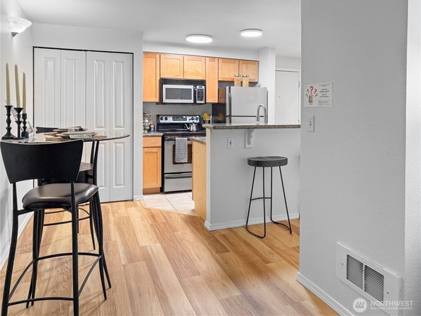 300 10th Avenue B105, Seattle WA 98122