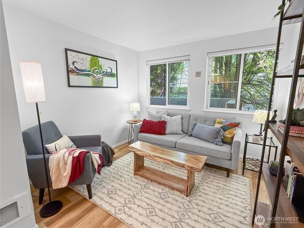 300 10th Avenue B105, Seattle WA 98122