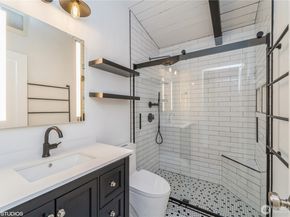 3717 Beach Drive SW 319, Seattle WA 98116