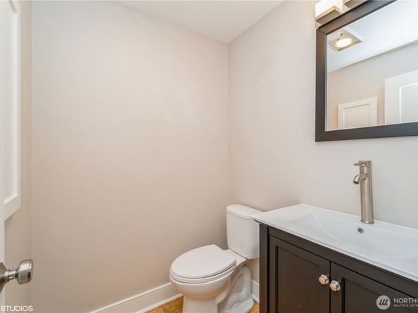 3717 Beach Drive SW 319, Seattle WA 98116