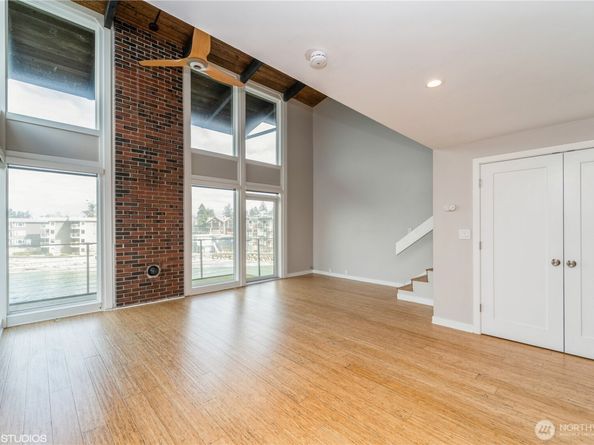 3717 Beach Drive SW 319, Seattle WA 98116