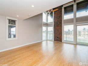 3717 Beach Drive SW 319, Seattle WA 98116