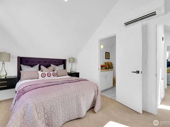 8040 19th Avenue NW, Seattle WA 98117