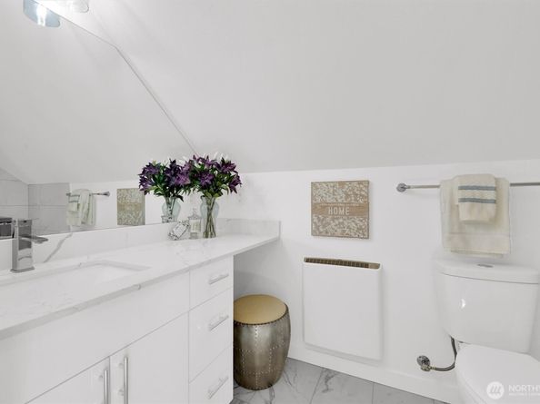 8040 19th Avenue NW, Seattle WA 98117