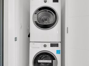 8040 19th Avenue NW, Seattle WA 98117