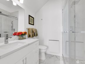 8040 19th Avenue NW, Seattle WA 98117