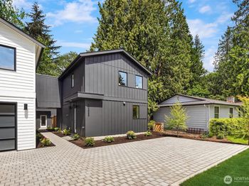 10304 NE 113th Place