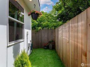 1406 21st Avenue A, Seattle WA 98122