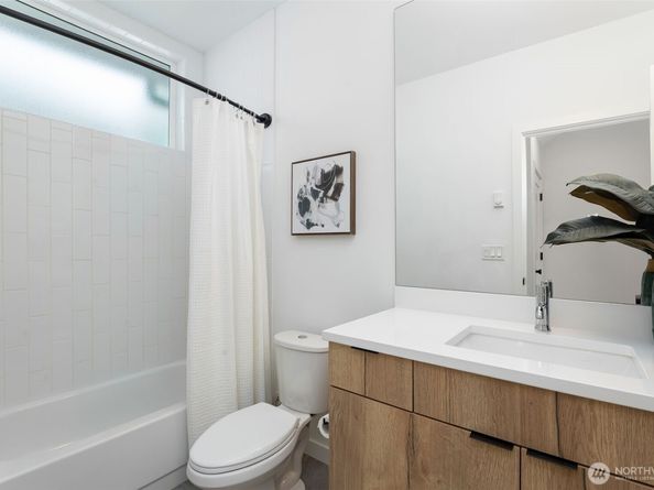 1406 21st Avenue A, Seattle WA 98122