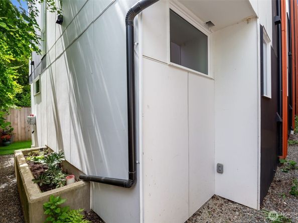 1406 21st Avenue A, Seattle WA 98122