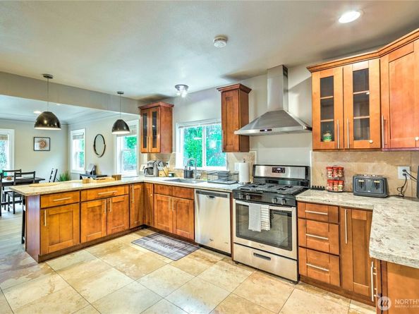 1934 NE Northgate Way, Seattle WA 98125