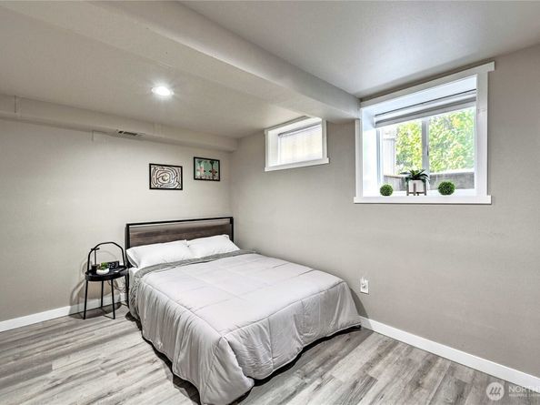 1934 NE Northgate Way, Seattle WA 98125