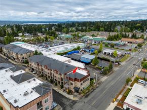 4020 NE 3rd Place B, Renton WA 98056