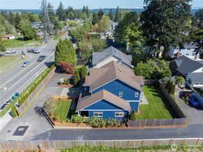15704 124th Avenue NE, Woodinville WA 98072