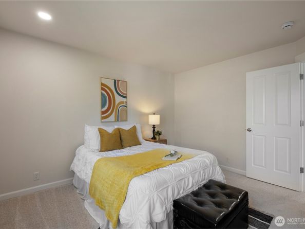 15704 124th Avenue NE, Woodinville WA 98072