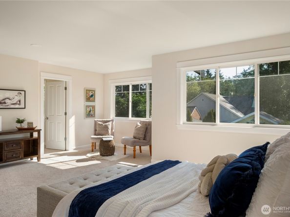 15704 124th Avenue NE, Woodinville WA 98072