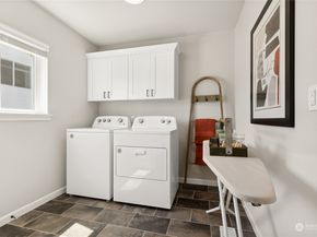 26913 30th Place S 11, Kent WA 98032
