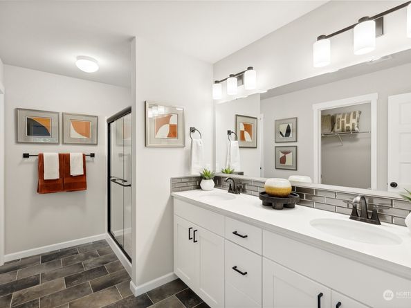 26913 30th Place S 11, Kent WA 98032