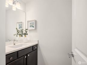 1240 SW 124th Street 5A, Burien WA 98146