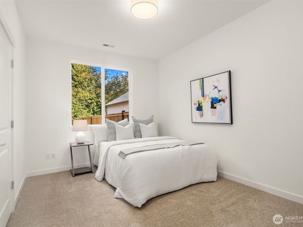 1240 SW 124th Street 5A, Burien WA 98146
