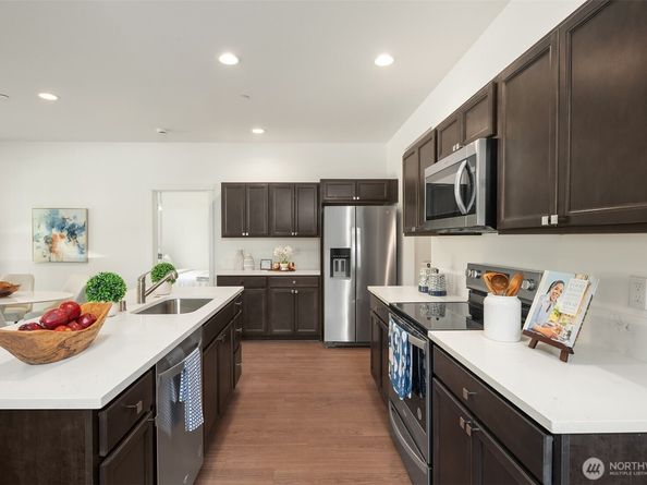 1240 SW 124th Street 5A, Burien WA 98146