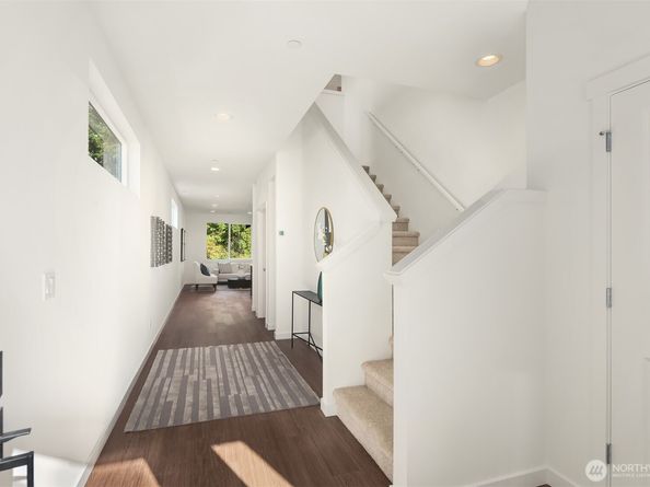 1240 SW 124th Street 5A, Burien WA 98146