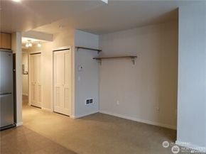 76 Cedar Street 608, Seattle WA 98121