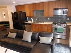 76 Cedar Street 608, Seattle WA 98121