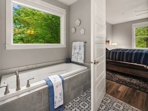 13041 56th Avenue S, Tukwila WA 98178