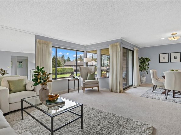 10743 Glen Acres Drive S 10743, Seattle WA 98168