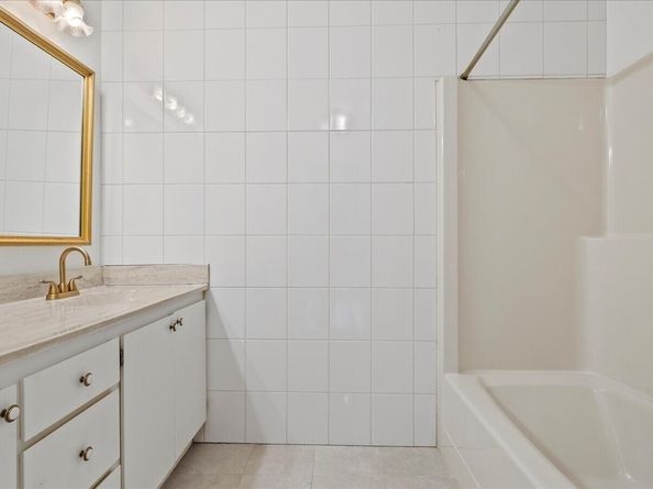 10743 Glen Acres Drive S 10743, Seattle WA 98168