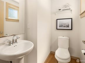 916 N 73rd Street A, Seattle WA 98103