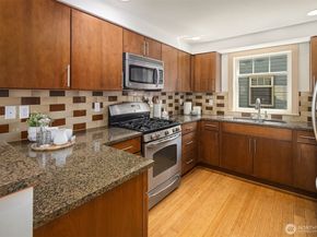 916 N 73rd Street A, Seattle WA 98103