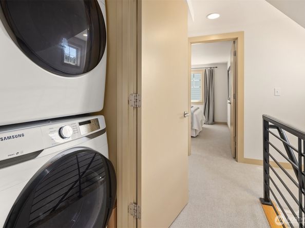 916 N 73rd Street A, Seattle WA 98103