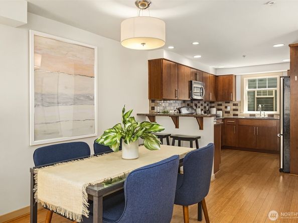 916 N 73rd Street A, Seattle WA 98103