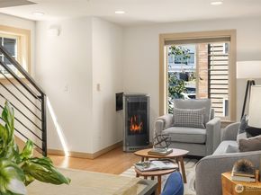 916 N 73rd Street A, Seattle WA 98103