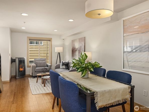 916 N 73rd Street A, Seattle WA 98103
