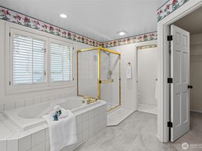 5628 168th Avenue SE, Bellevue WA 98006