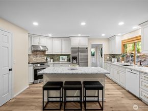 5628 168th Avenue SE, Bellevue WA 98006
