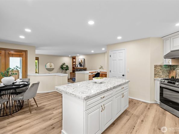 5628 168th Avenue SE, Bellevue WA 98006