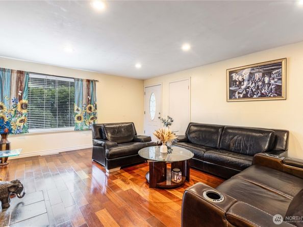 15819 42nd Avenue S, Tukwila WA 98188