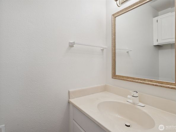 10030 NE 120th Street J2, Kirkland WA 98034