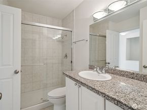 10030 NE 120th Street J2, Kirkland WA 98034