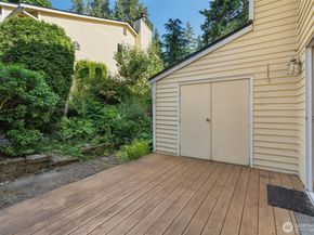 10030 NE 120th Street J2, Kirkland WA 98034